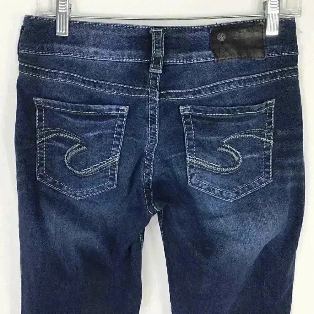 Silver Suki Super Stretch Women 27X22.5 Capris Jeans Distressed Whiskered Dark
